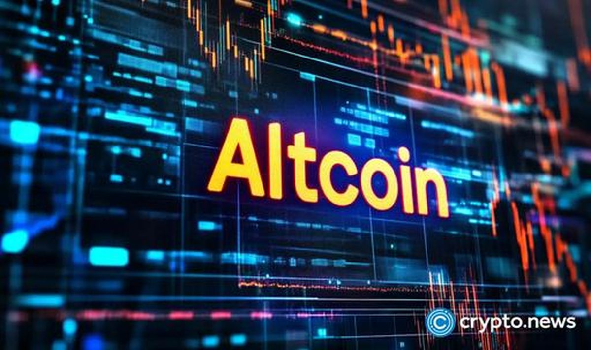 Altcoins Surge While Shiba Inu Faces Selling Pressure