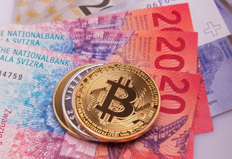 Bitcoins above Euro Bills